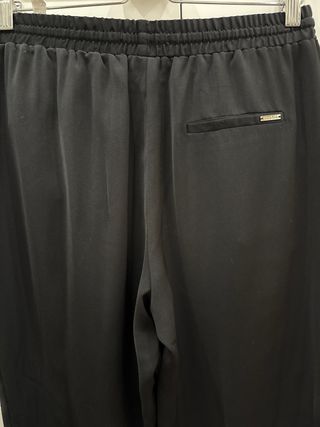 Pantalón negro sfera básico