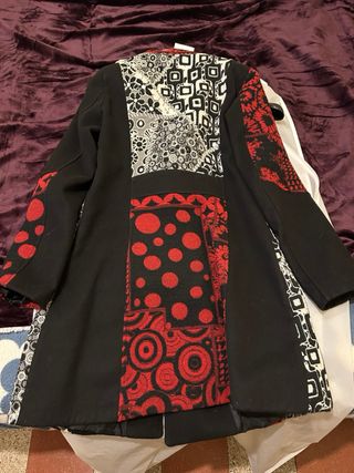 Cappotto donna patchwork nero e rosso