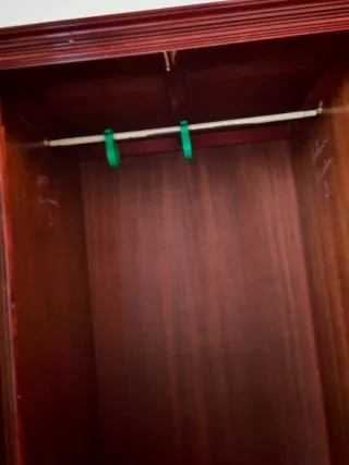 Armario grande 6 puertas y 4 cajones.