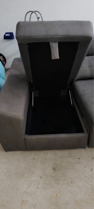 Sofá chaiselongue gris tela