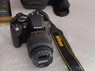 Cámara Nikon D3200 + Bolsa y Accesorios