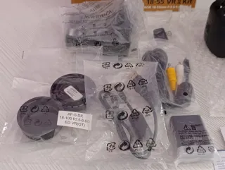 Cámara Nikon D3200 + Bolsa y Accesorios