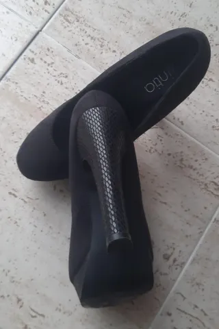 Zapatos de tacón negros