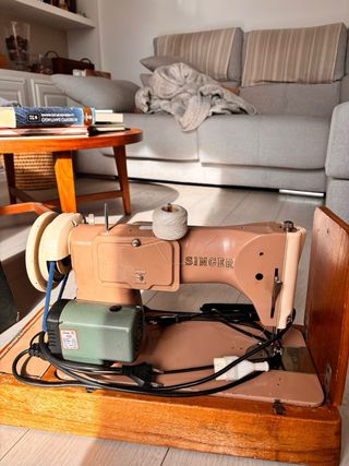 Máquina de coser SINGER 801Z automática