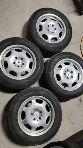 Llantas Mercedes W220