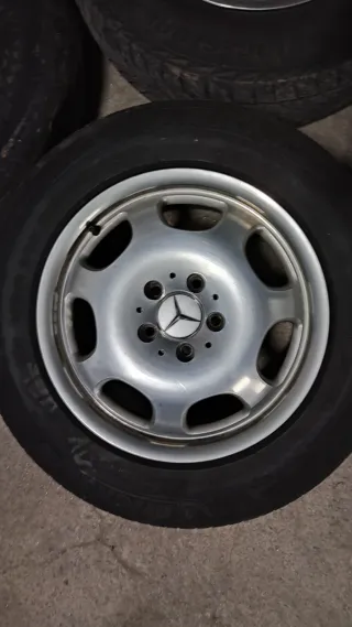 Llantas Mercedes W220