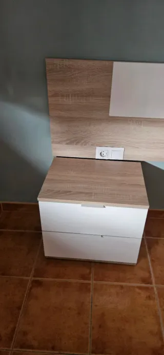 Testiera da letto e due comodini per letto 135