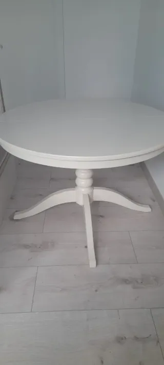 Mesa redonda extensible blanca
