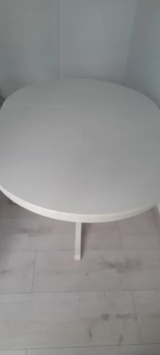 Mesa redonda extensible blanca