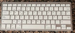 Teclado y Lápiz Plata/Blanco