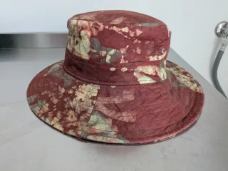 Cappello con fantasia