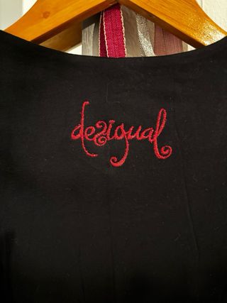 Vestido Desigual Negro y Rosa Estampado