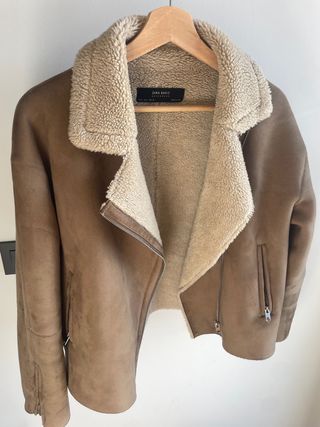 Chaqueta Zara borreguillo camel Talla L