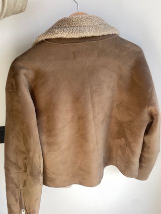Chaqueta Zara borreguillo camel Talla L
