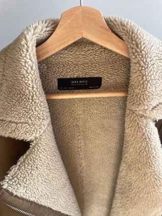 Chaqueta Zara borreguillo camel Talla L