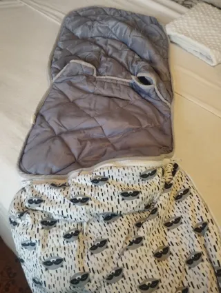 Saco para carrito de bebé con estampado de mapache
