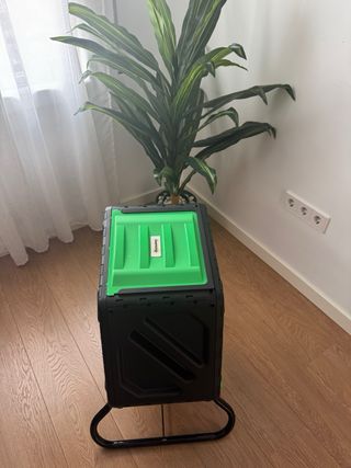 Compostador giratorio para jardín