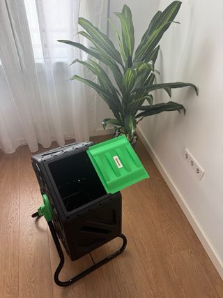 Compostador giratorio para jardín