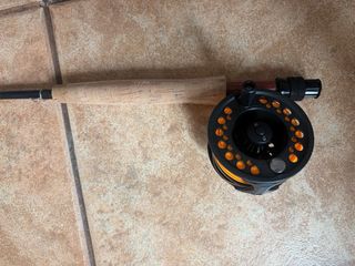 Cañas de pescar y bolsa