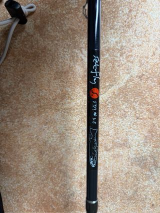 Cañas de pescar y bolsa