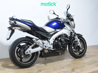 SUZUKI GSR 600