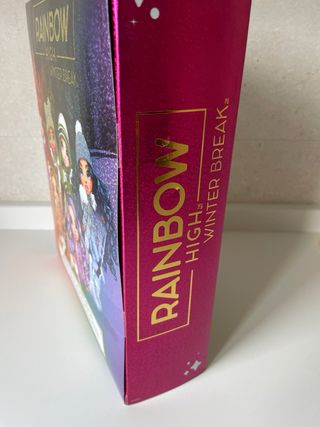 Muñeca Rainbow High Winter Break Sunny Madison