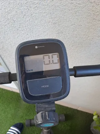 Bicicleta Estática Essential Negra