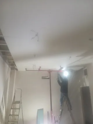 Alquiler elevador de pladur por días