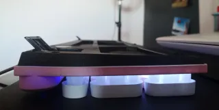 Teclado rosa con luces LED