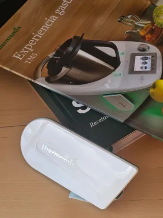 Thermomix TM5 impecable + Cook-Key + accesorios