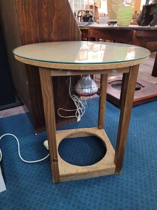 MESA CAMILLA CON LÁMPARA