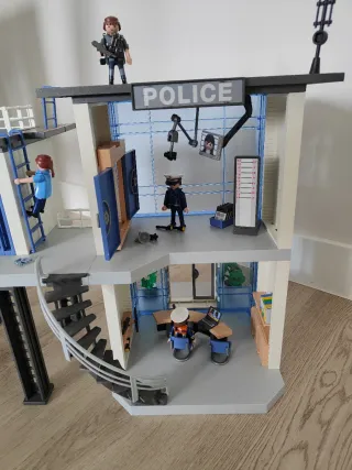 Comisaría Playmobil