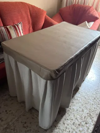 Mesa camilla beige y blanca