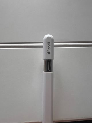 iPad 10ª Gen 256GB + Teclado y Lápiz