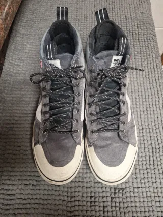 Zapatillas Vans Sk8-hi Mte-2 Gris