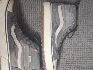 Zapatillas Vans Sk8-hi Mte-2 Gris