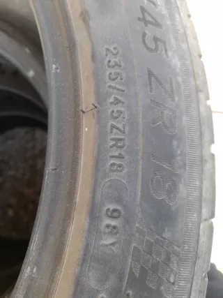 Neumaticos Michelin 235/45 R18,