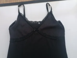 Vestido lencero negro con encaje