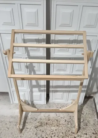 Toallero de madera para baño