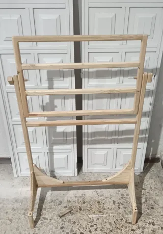 Toallero de madera para baño