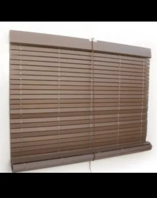 Persiana madera color marrón 117x105 cm