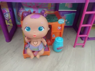 Casita The Bellies con Muñeca y Biberón
