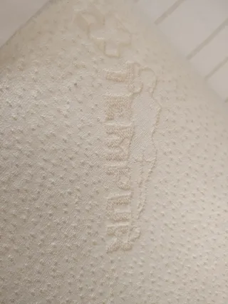 Almohada ergonómica beige