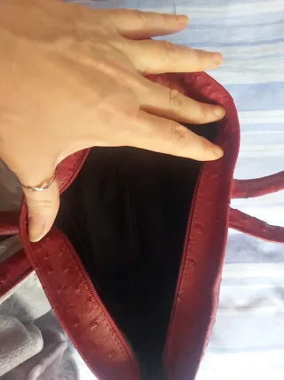 Bolso y neceser granate