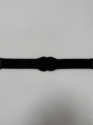 Cinturón elástico negro con nudo