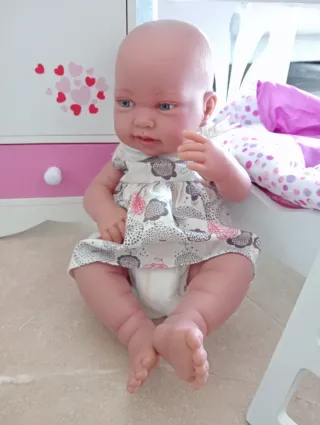 Conjunto Muñecas: Cuna, Armario y Accesorios