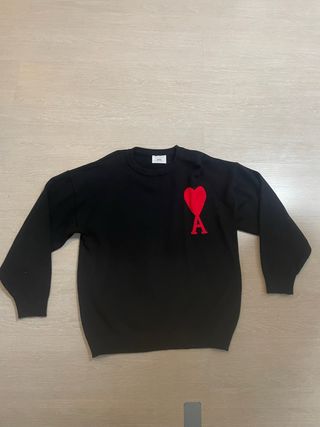 Jersey AMI Paris Negro Corazón Rojo