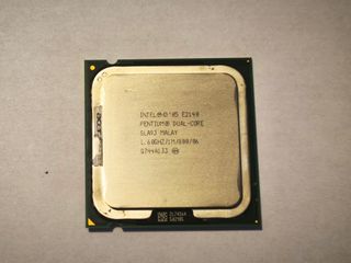 2x CPUs Intel Pentium Dual-Core E2140 1.60GHz