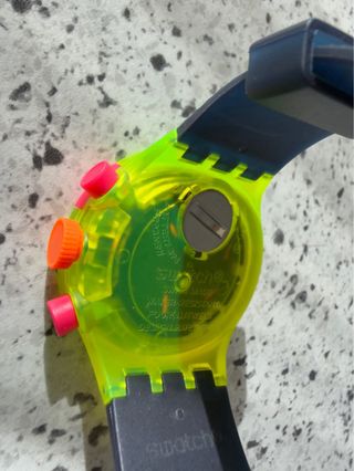 Swatch Neon to the Max “no pay” SB06J100