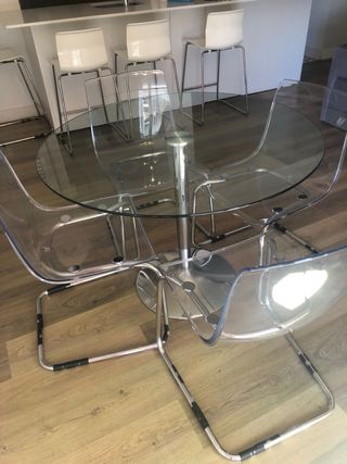 Mesa redonda cristal y metal